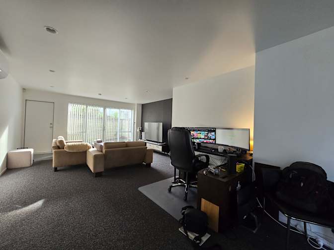 Tovey Yu's room