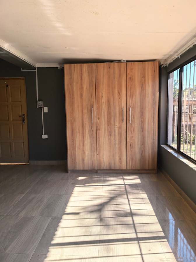Tshikani's room
