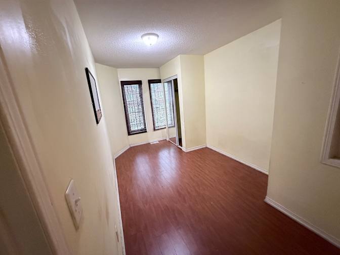 Henry Nguyen's room