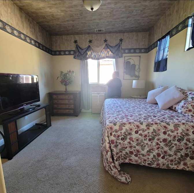 Tsauce's room