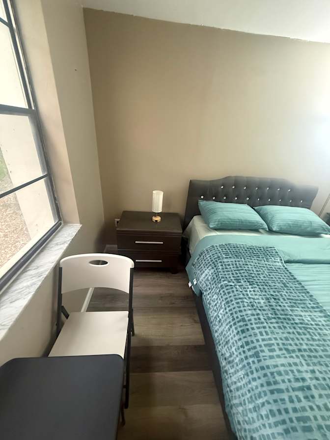 Thomas's room