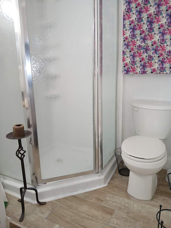 LUZ RODAS ARBELAEZ's room