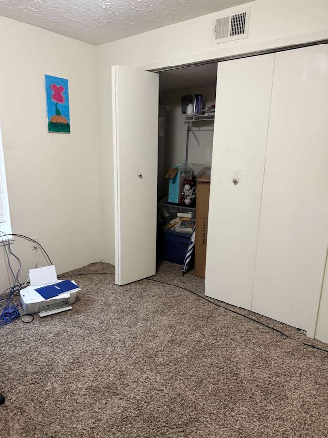 Briana Edwards's room