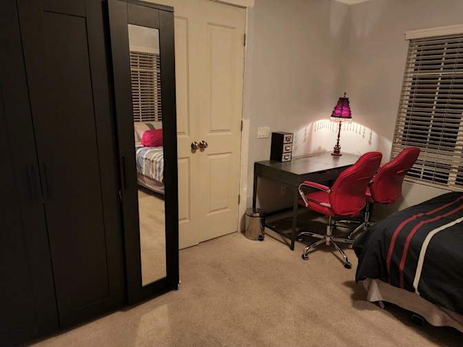 Dahlia's room