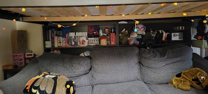 Leon's room