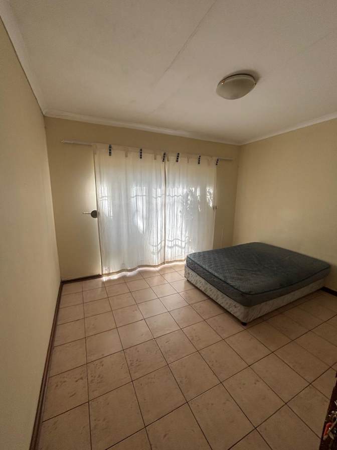 Julien Hanna's room