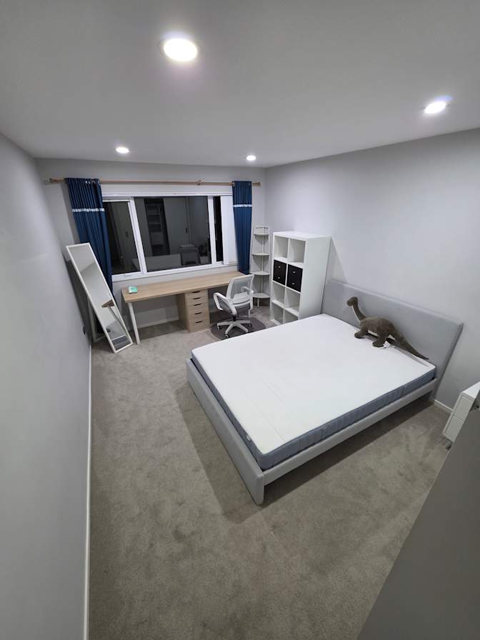 SUN HO JUN's room