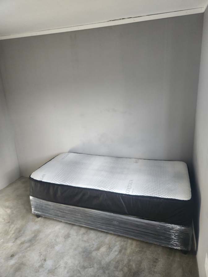 Abdurahgmaan's room