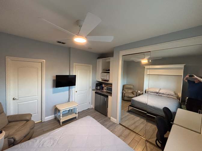 Rayna's room