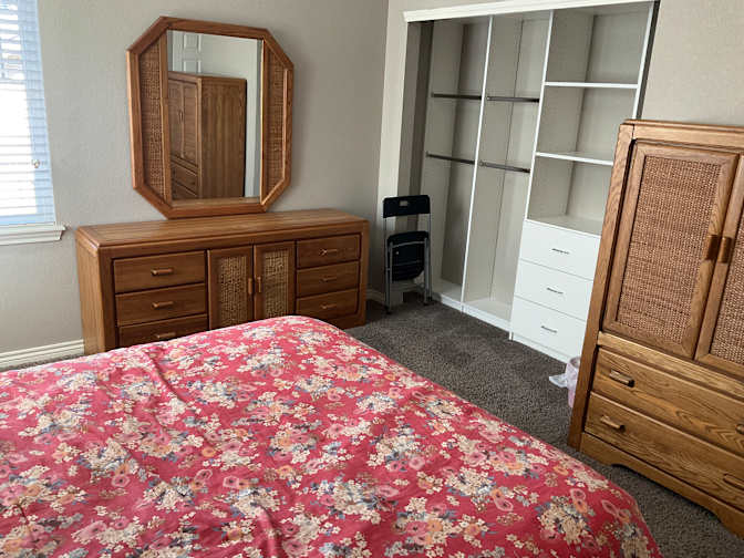 Tom's room
