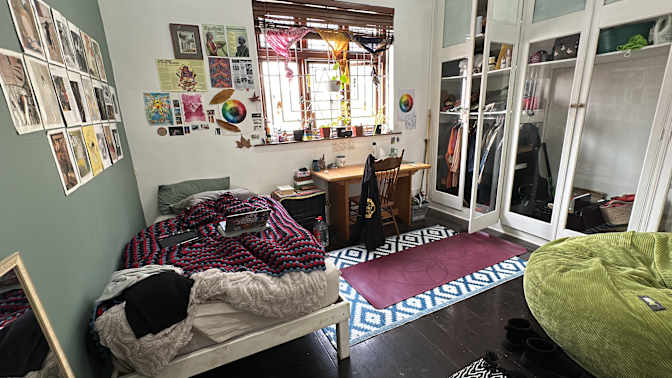 Kiara's room