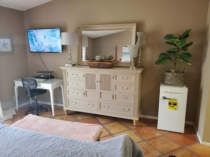 Dan's room
