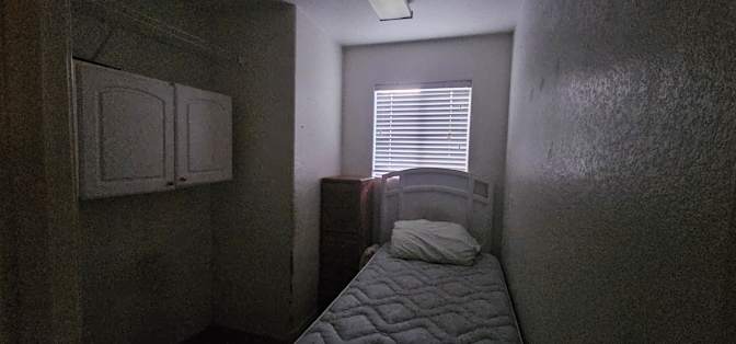 Pin's room