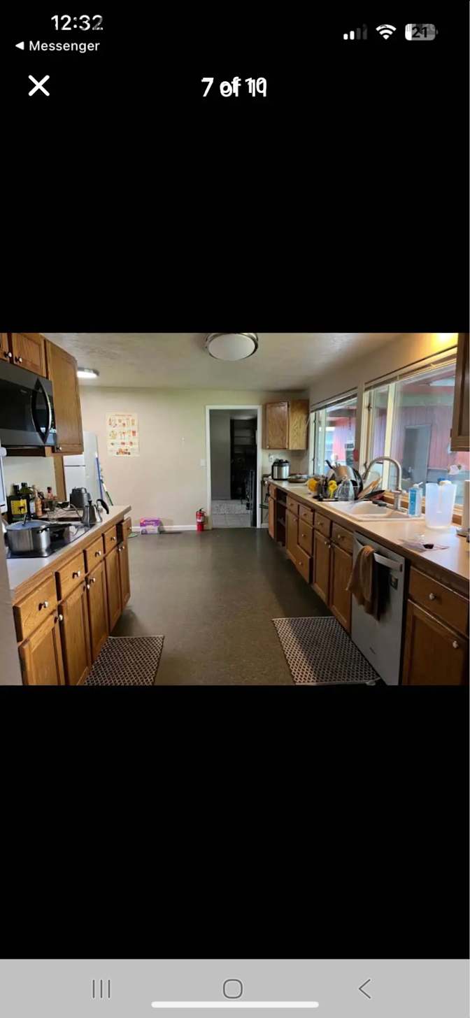 donaven humphries's room