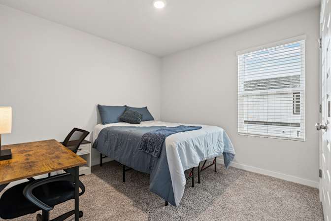Pavo Real Properties's room