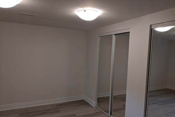 Slava Desanti's room