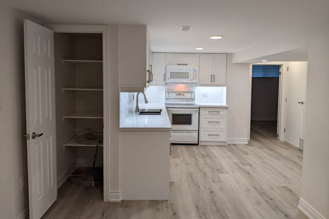 Slava Desanti's room