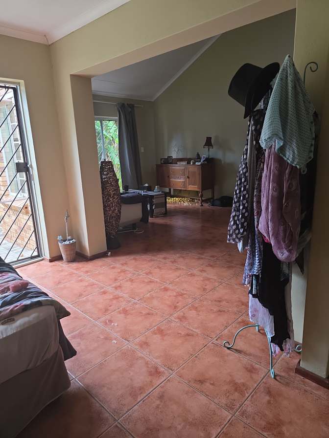 SharleneJacobs's room