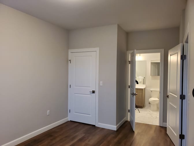 Dee's room