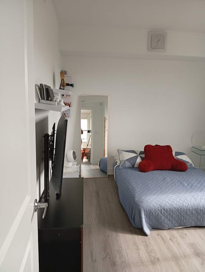Asif's room
