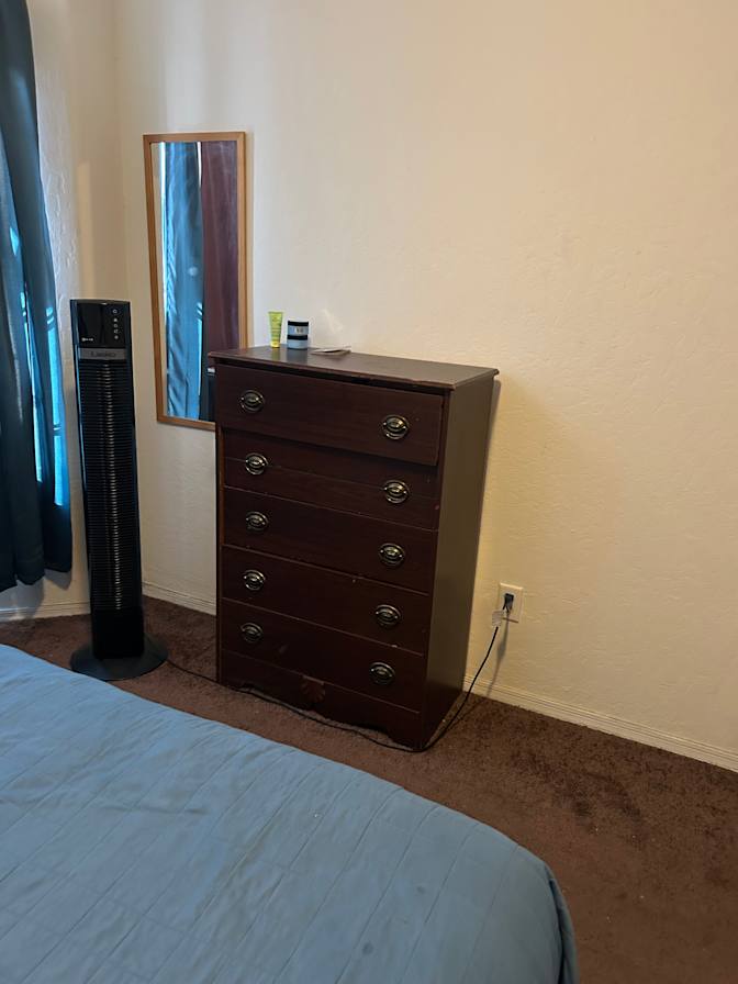 kiyoumarceFaridian's room