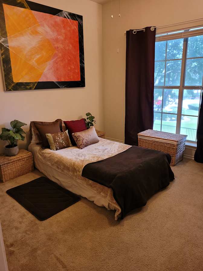 Lynn's room