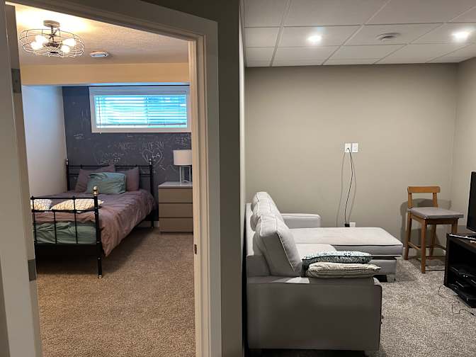 Eric Hanson's room