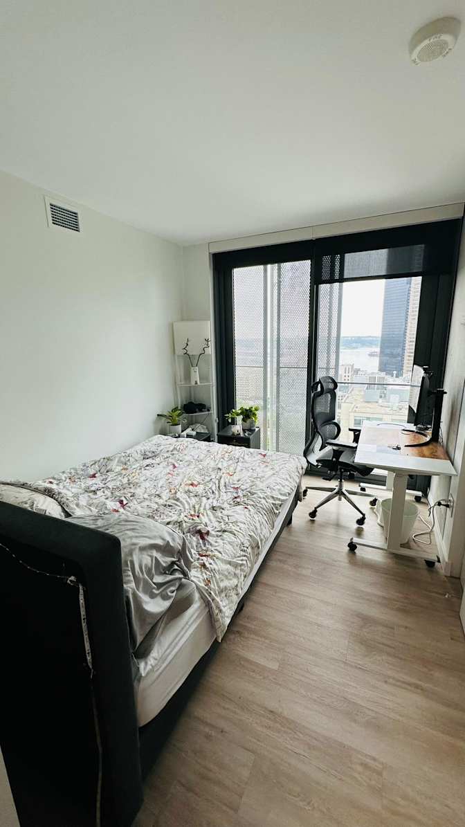 Pratik Nagelia's room