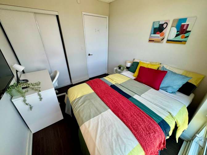 Alona's room