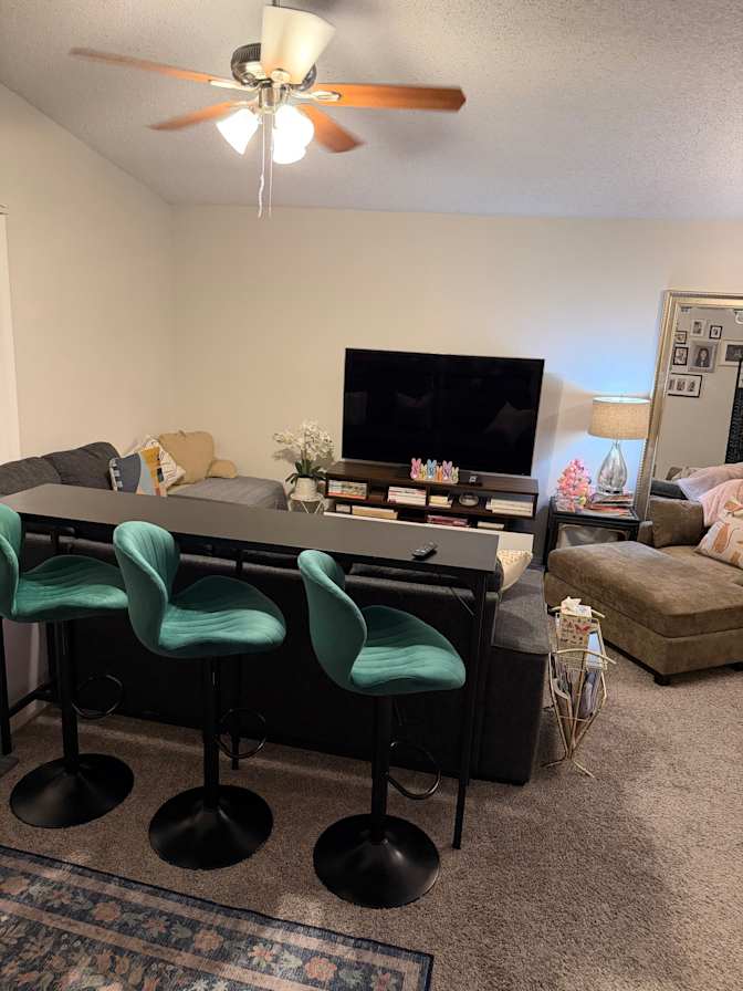 Melissa's room