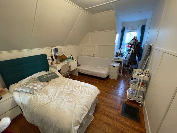 Alex O'Brien's room