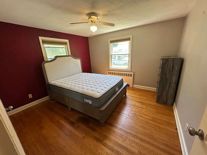 Ron's room