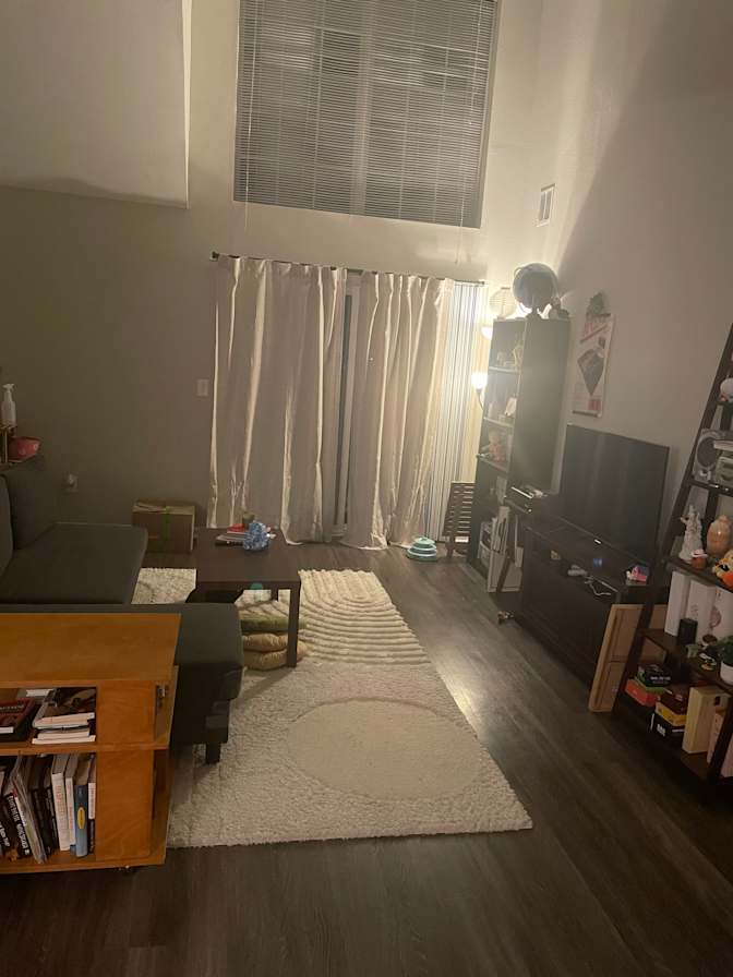 Kato's room