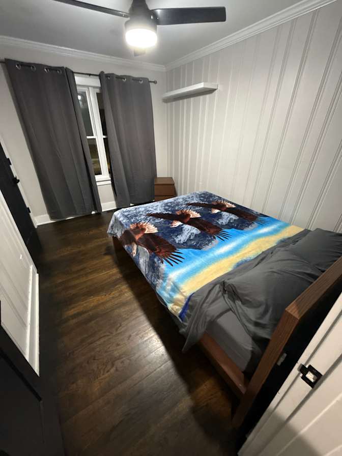 Alcove Rooms's room