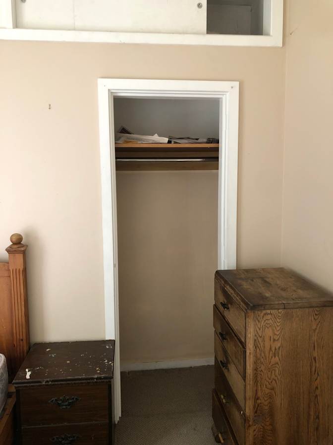 Mo Dara's room