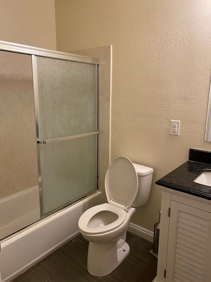 Mac's room