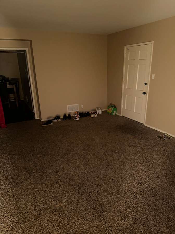 Dominique's room