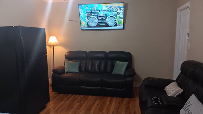 Erik's room
