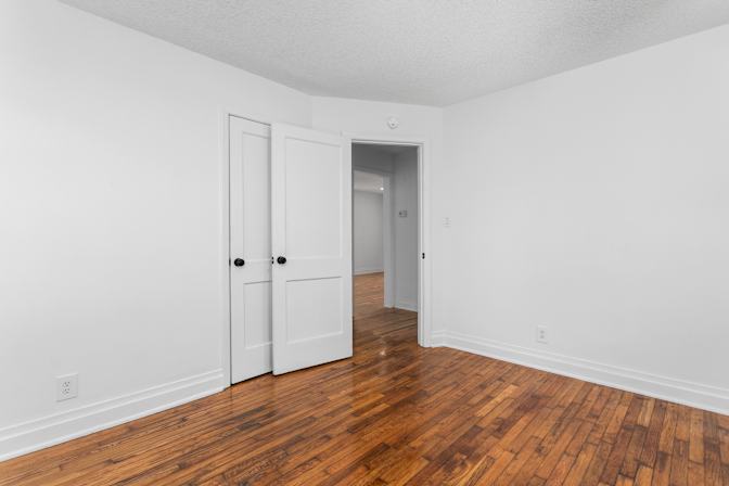 Alcove Rooms's room