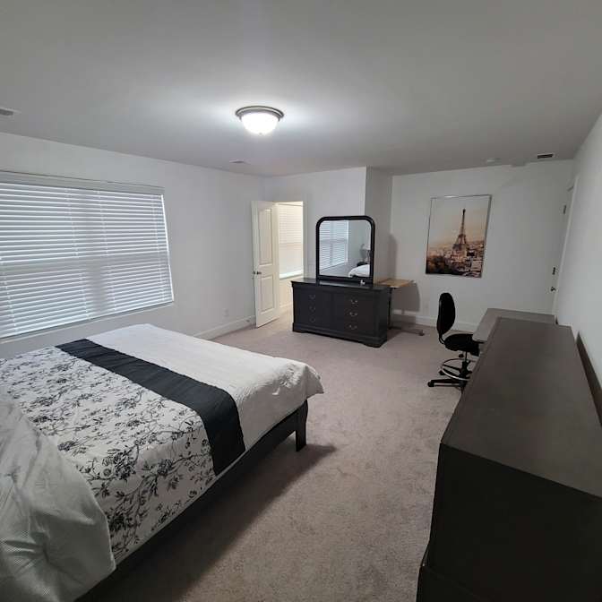 Ken's room