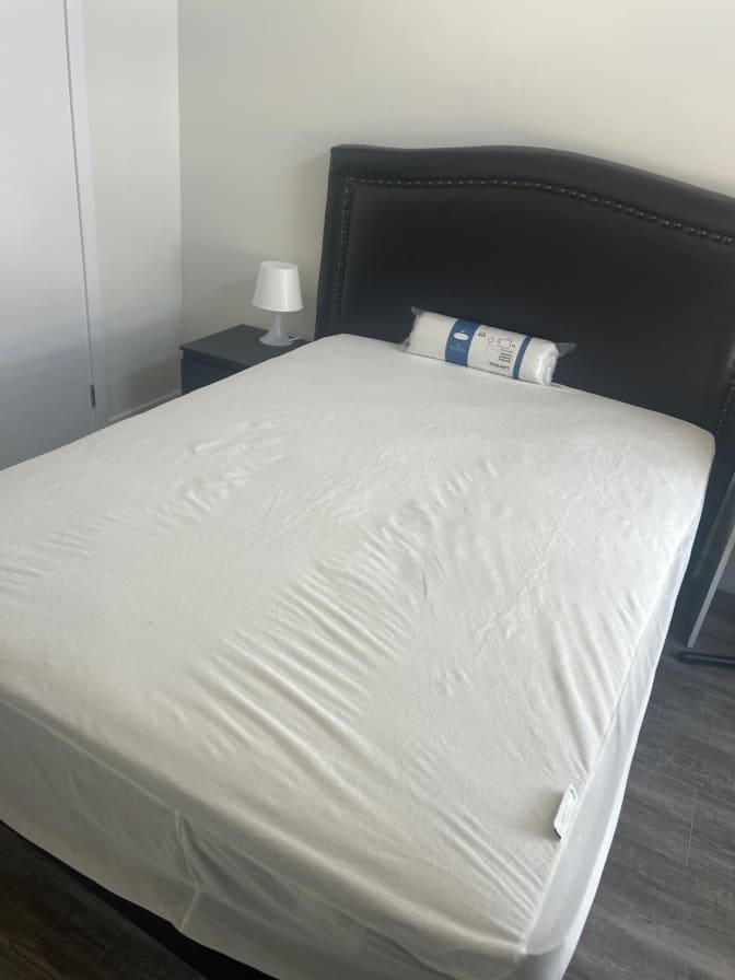Kobzar Drive Oakville's room