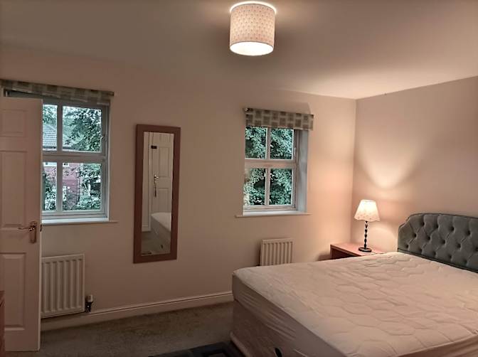Vic's room