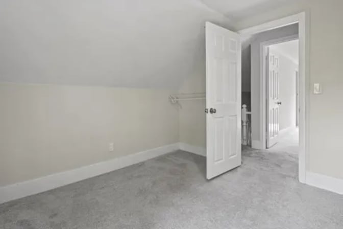 Amaris's room