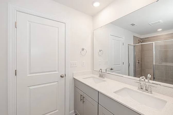 Alcove Rooms's room