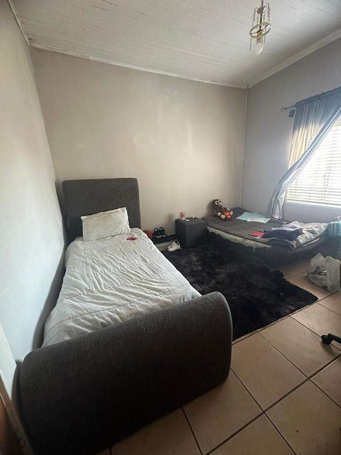 Zandile's room