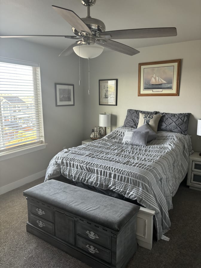 Greg's room