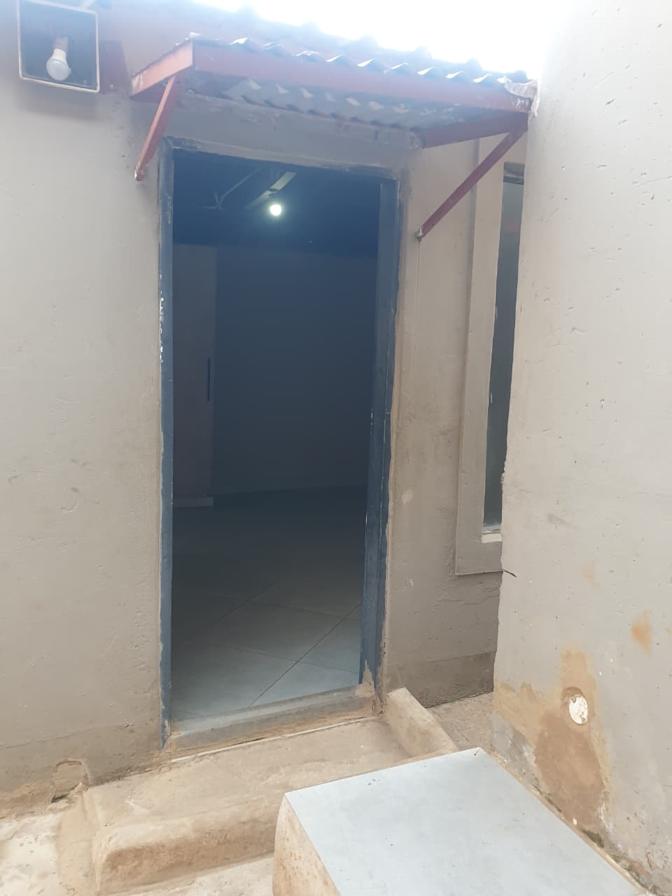 Oratile's room