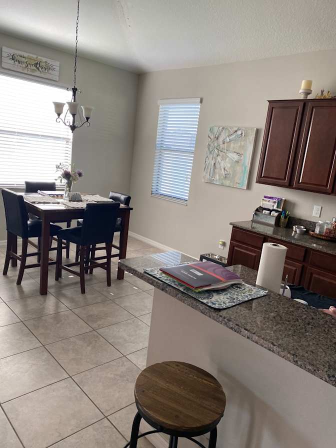Kristin Sontchi's room
