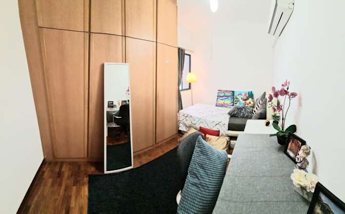 VVA EI's room