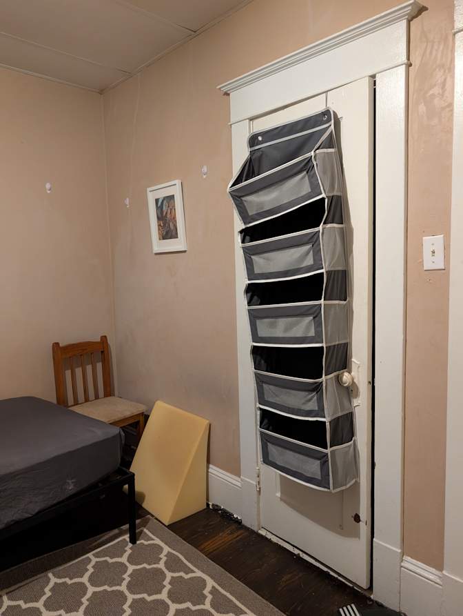 Yllor's room